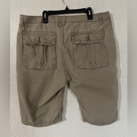 UnionBay | 21 inch frayed khaki shorts - Picture 2 of 5